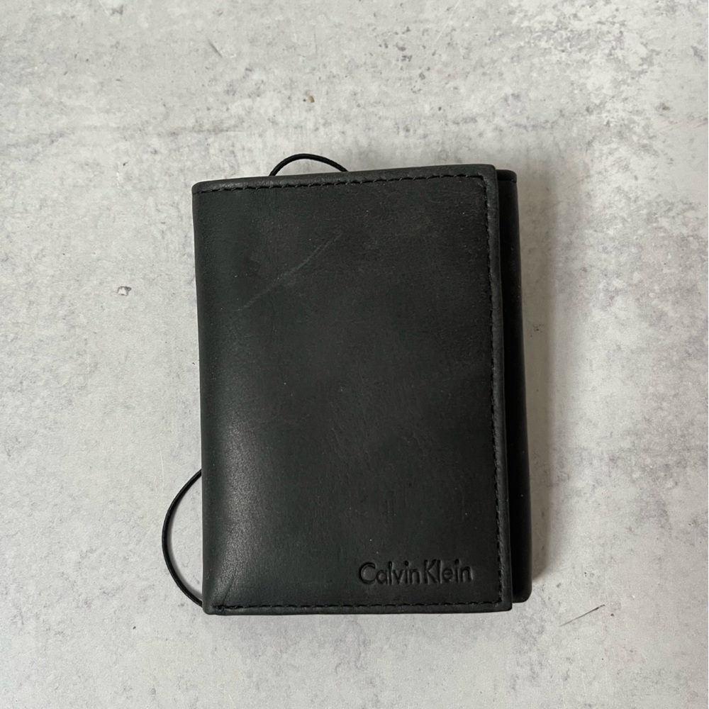 Calvin Klein Leather Trifold Wallet Black NEW